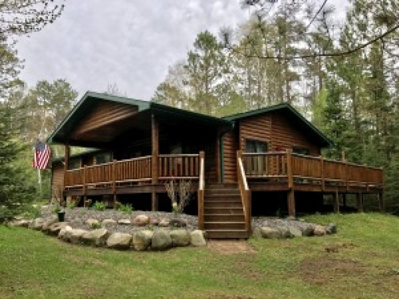 Tall Pines Lodge